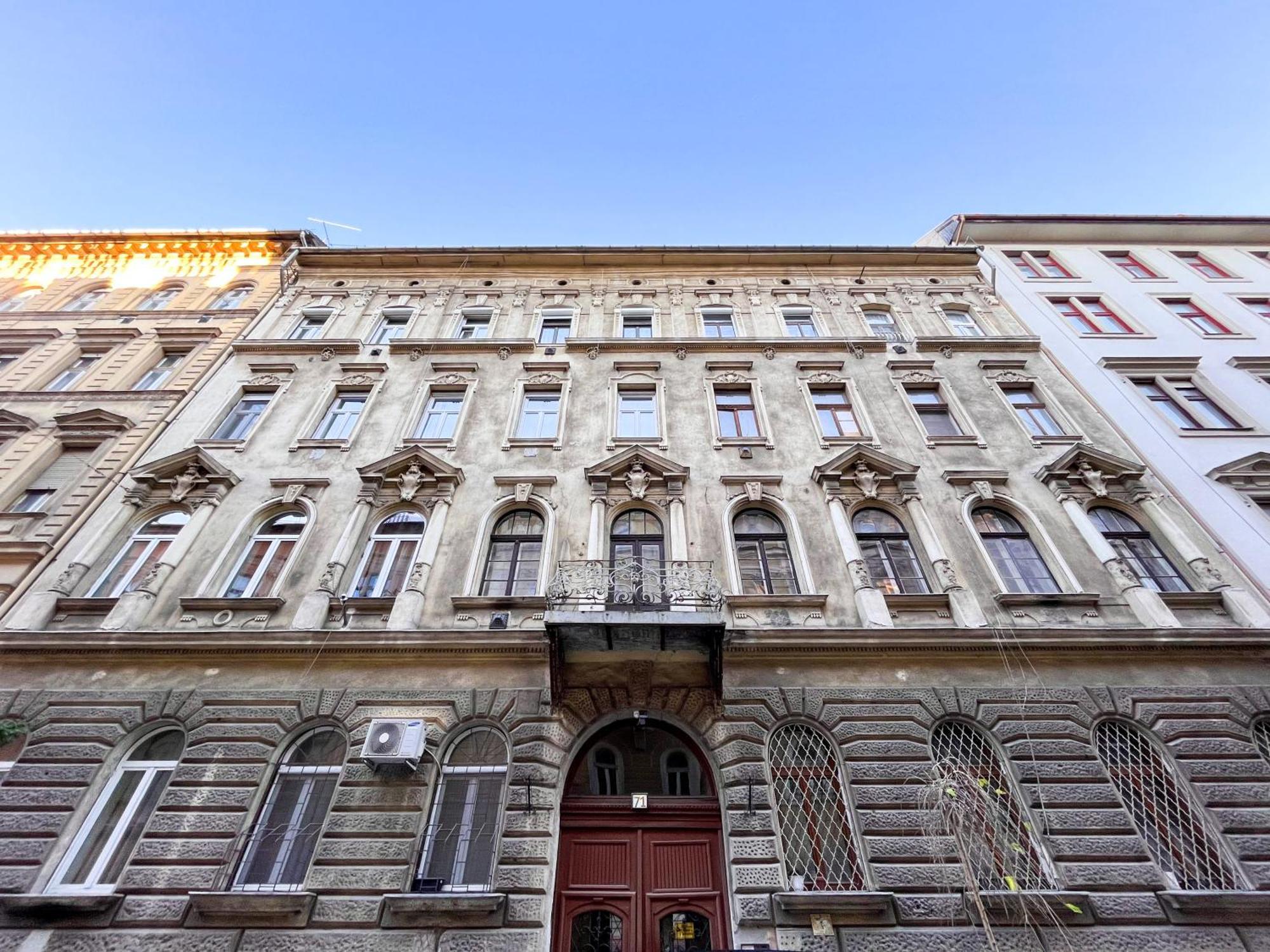Industrial Westend Budapest Exterior photo